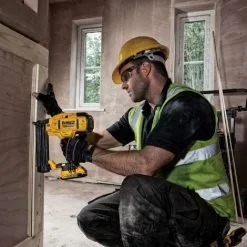 Cloueur De Finition 18V 2.0Ah DEWALT - 2 Batteries + Chargeur + Coffret - DCN680D2 -DEWALT Soldes Boutique 15326901 3